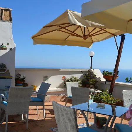 ベッド・アンド・ブレックファスト La Soffitta Sul Mare