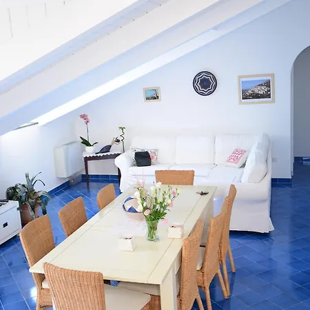 ベッド・アンド・ブレックファスト La Soffitta Sul Mare